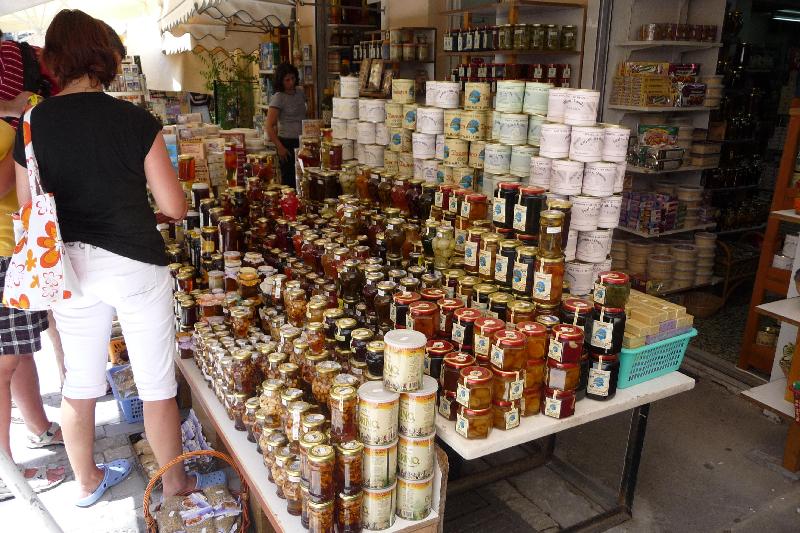 shopping in limenas ...... lecker !